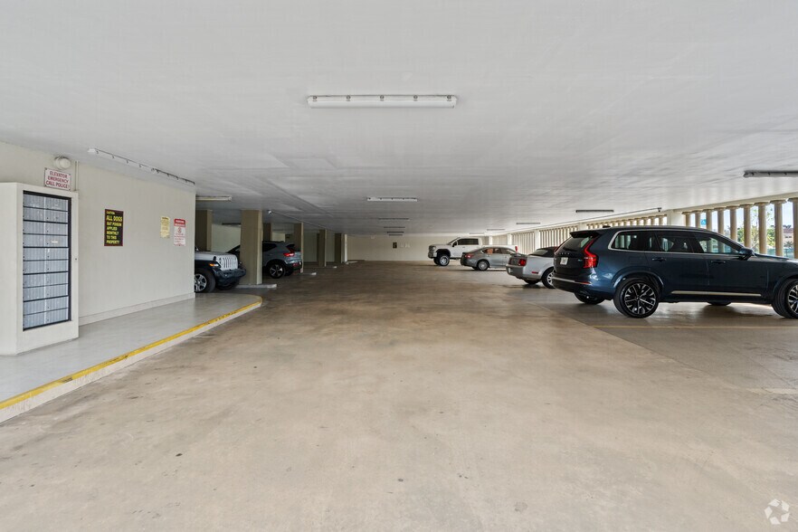 More Photos Of 2501 E Commercial Blvd, Fort Lauderdale Medical For Lease