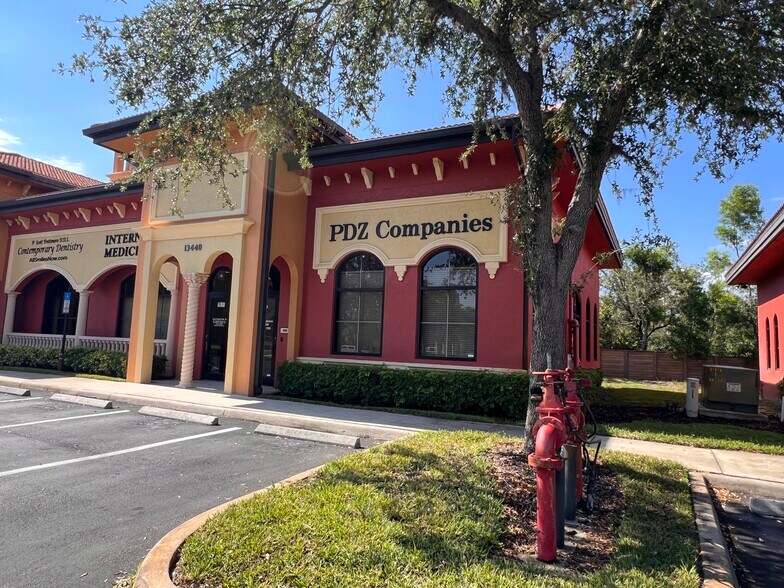More Photos Of 13440 Parker Commons Blvd, Fort Myers Coworking Space