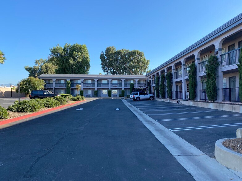 More Photos Of 4780 W Mission Blvd, Montclair Office Residential For Lease