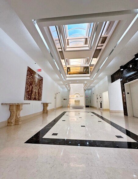 More Photos Of 900 E Indiantown Rd, Jupiter Office For Lease