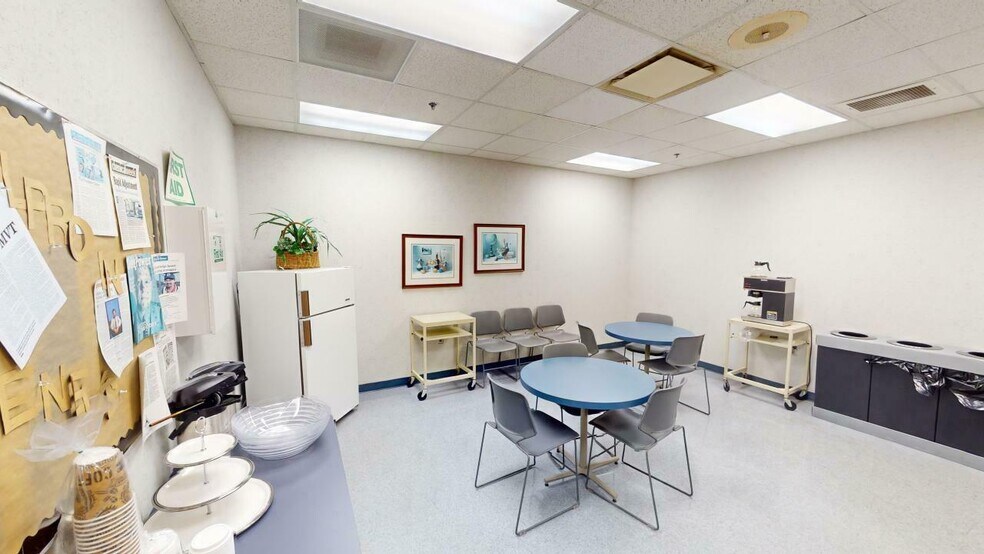 More Photos Of 3117 Pellissippi Pky, Knoxville Office For Sale