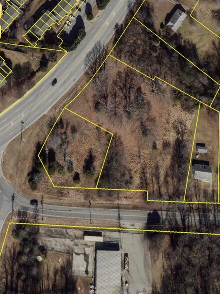 More Photos Of 831-833 Guilford College Rd, Greensboro Land For Sale