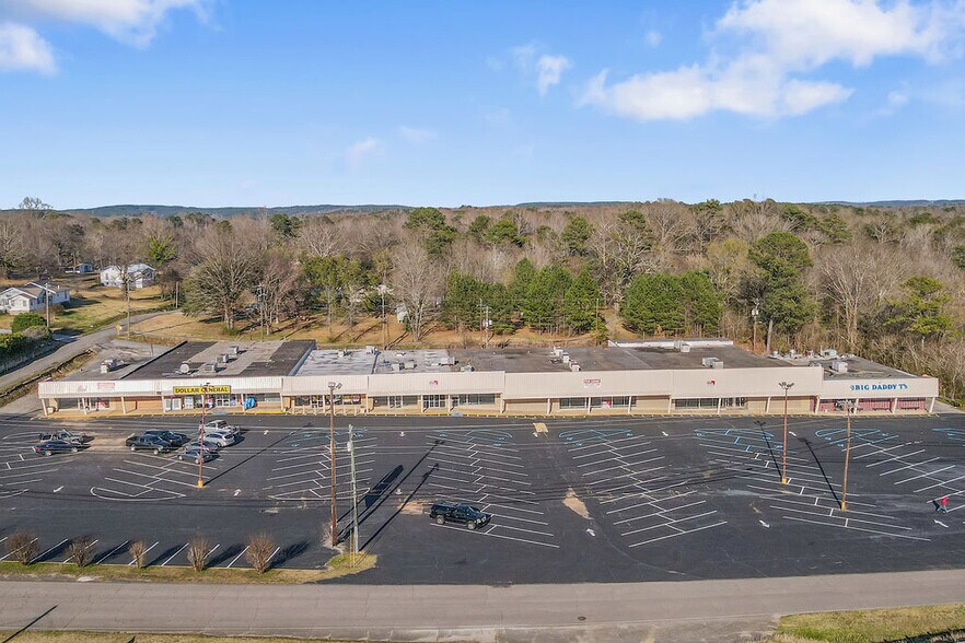 More Photos Of 1501-1539 S Main St, Graysville Unknown For Lease