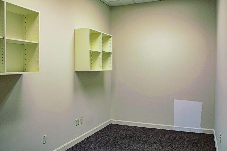 More Photos Of 1257 Sweeten Creek Rd, Asheville Office For Lease