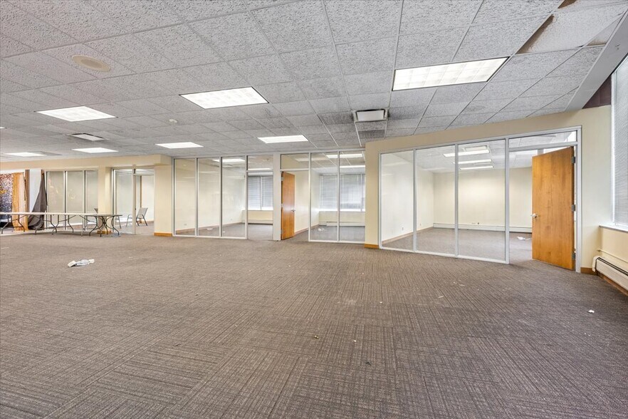 More Photos Of 7525 W Madison St, Forest Park Storefront Retail Office For Sale