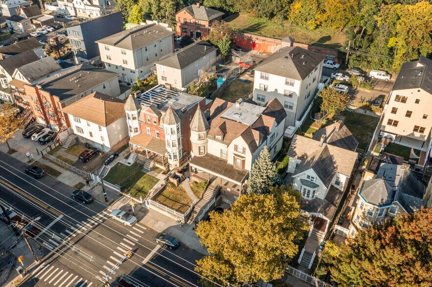 More Photos Of 368-370 Summer Ave, Newark Apartments For Sale