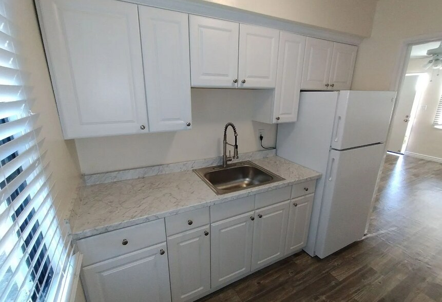 More Photos Of 4053-4055 Hamilton St, San Diego Apartments For Sale