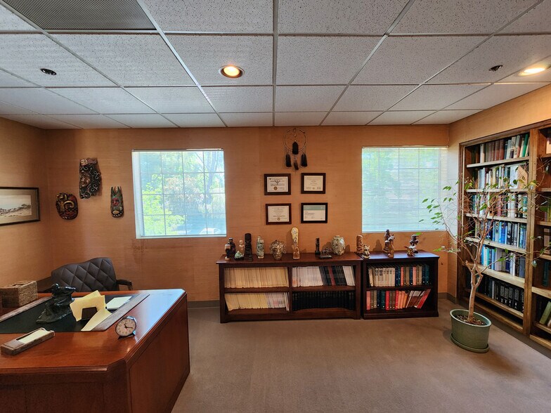 More Photos Of 1240 S Westlake Blvd, Westlake Village Medical For Sale