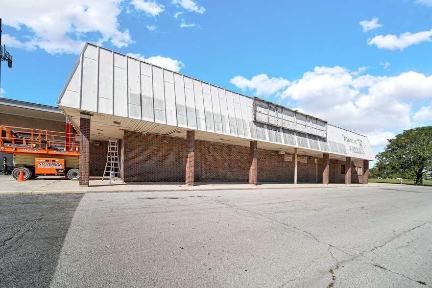 More Photos Of 5050 S State St, Chicago Storefront Retail Office For Lease