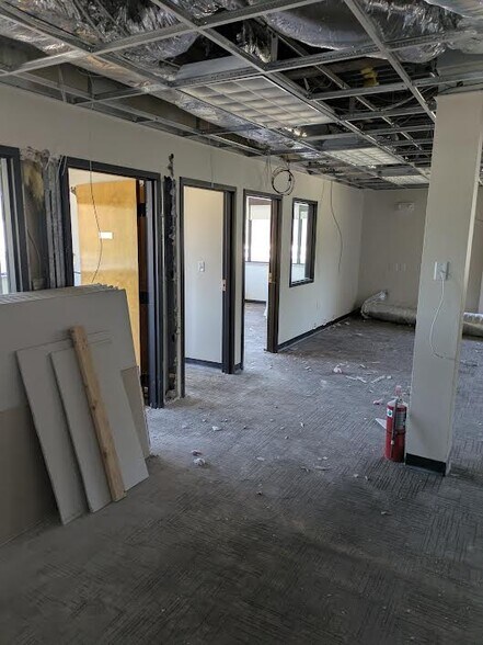 More Photos Of 400 Auto Park Pl, Newburgh Medical For Lease