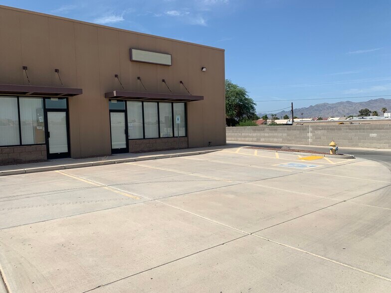 More Photos Of 2921 Friendly Pl, Bullhead City Light Distribution For Lease