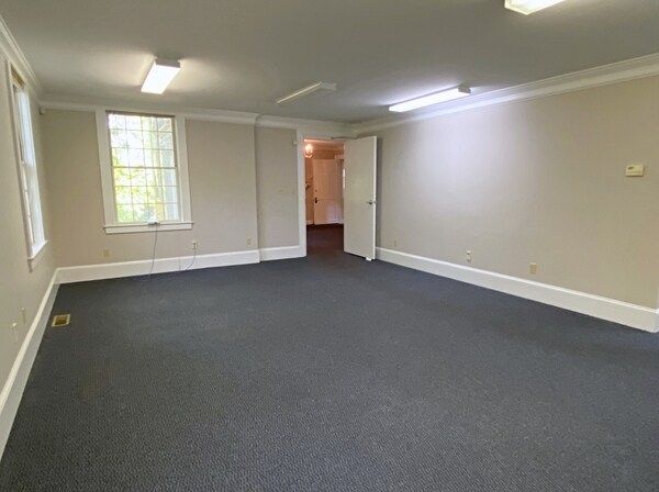 More Photos Of 827 Main St, Woburn Office For Lease