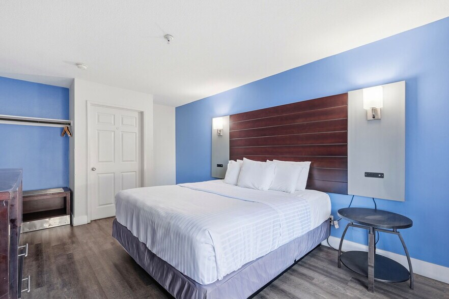 More Photos Of 600 Riverside Ave, Santa Cruz Hotel For Sale