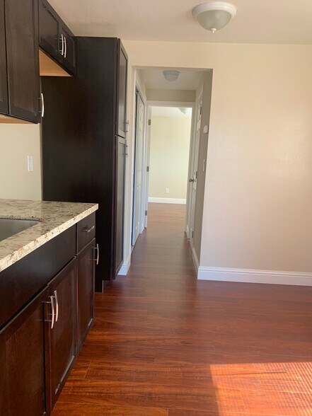 More Photos Of 116 Pine St, Redwood City Apartments For Sale