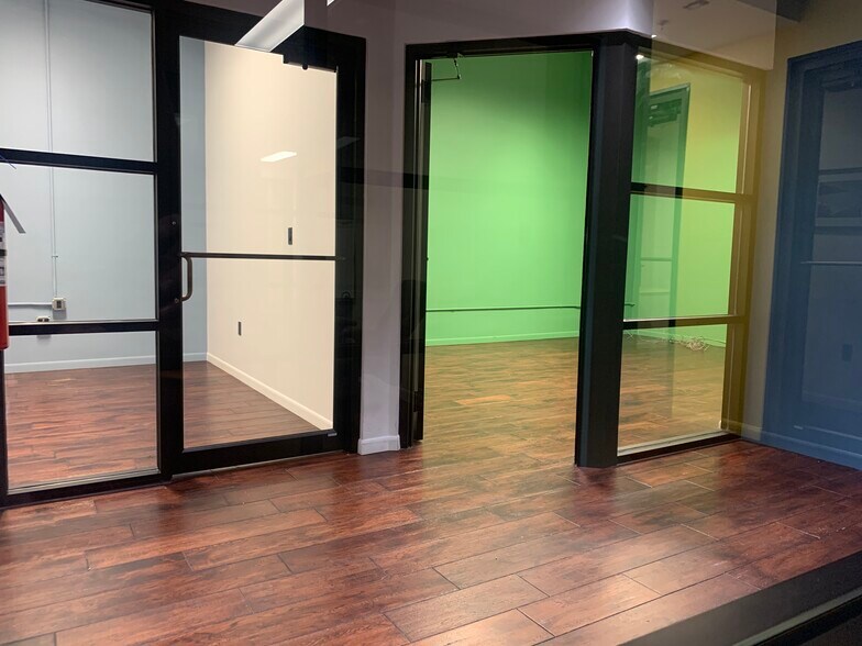 More Photos Of 120 W 2nd St, Taylor General Retail For Sale