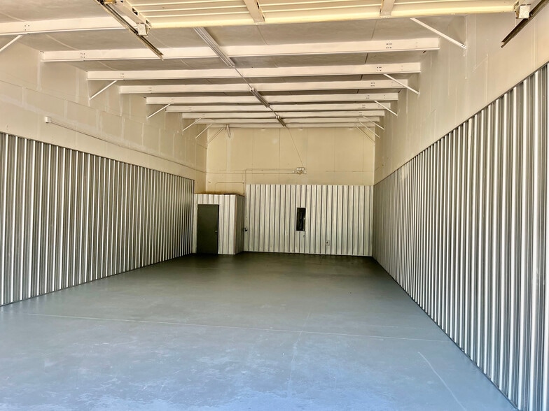 More Photos Of 4922-4932 Catherine Dr, Montgomery Warehouse For Lease