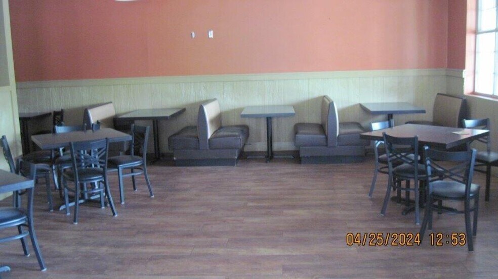 More Photos Of 15-33 Village Center Dr, Reading Flex For Lease