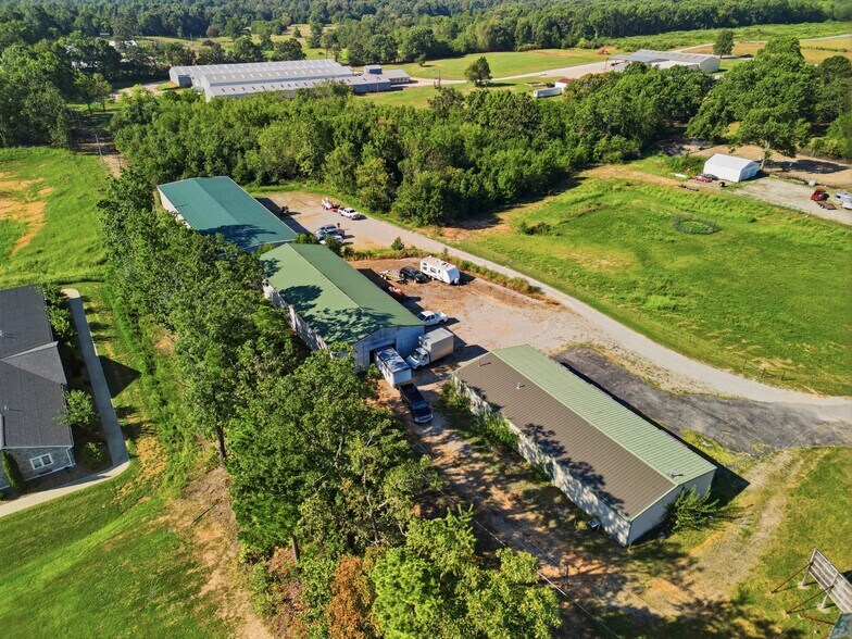 More Photos Of 1398 S Valley Rd, West Plains General Retail For Sale