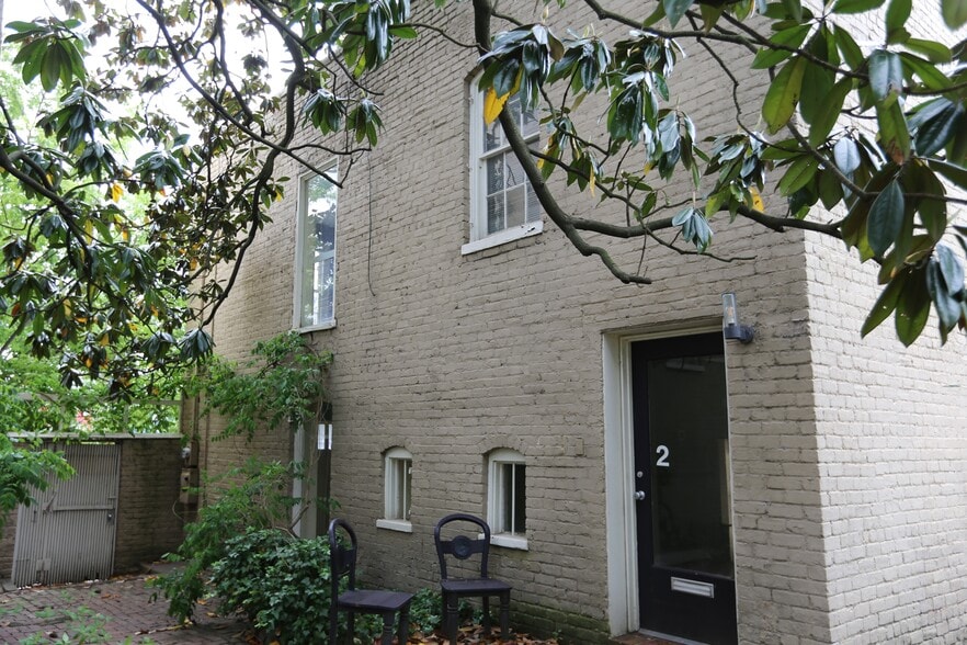 More Photos Of 1 W Main St, Richmond Office For Sale