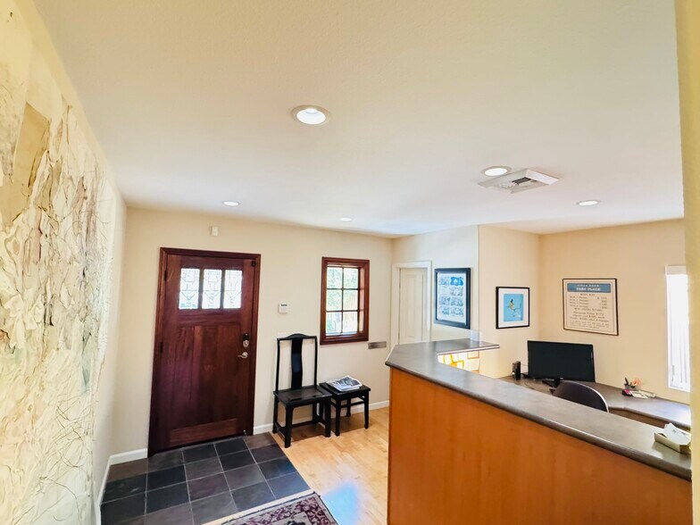 More Photos Of 15700 Winchester Blvd, Los Gatos Office For Lease