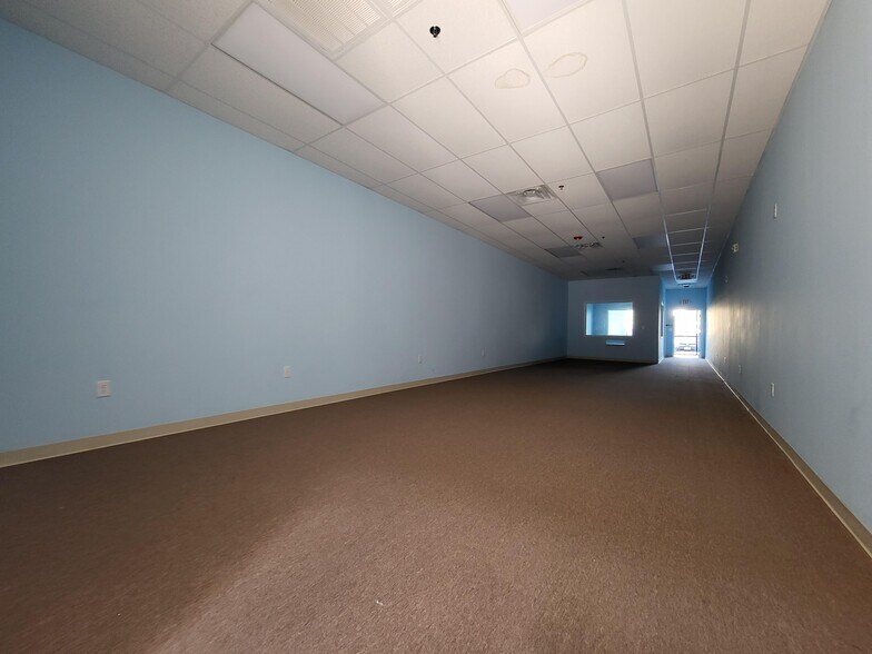 More Photos Of 4821 Lj Pky, Sugar Land Storefront For Lease