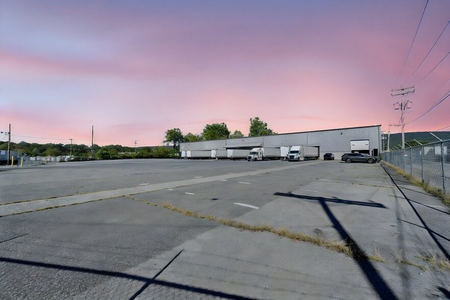 Primary Photo Of 280 Grand St, Hamburg Warehouse For Sale