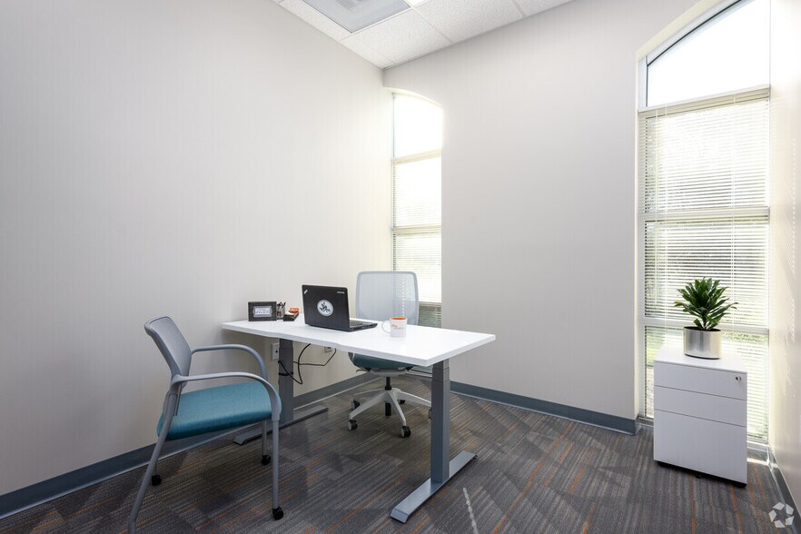 More Photos Of 3980 Premier Dr, High Point Coworking Space