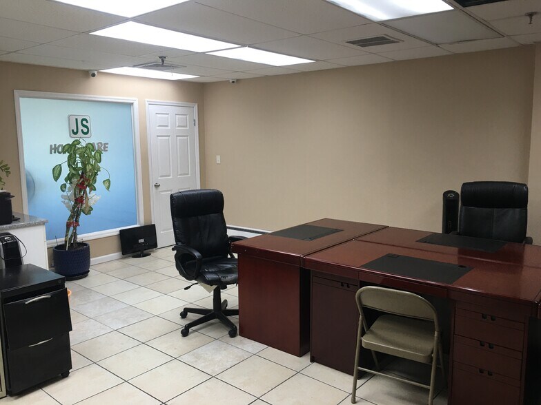 More Photos Of 36-09 Main St, Flushing Medical For Lease