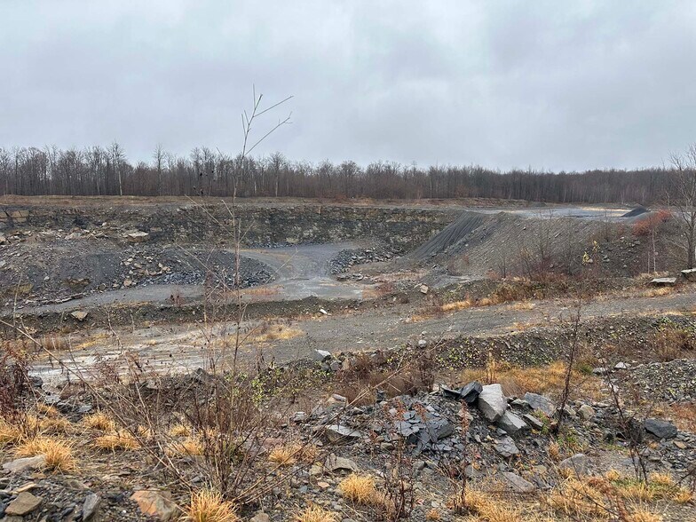 More Photos Of 1040 Main st, Carbondale Land For Sale