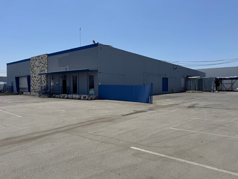 More Photos Of 6111 Scott Way, Commerce Warehouse For Lease