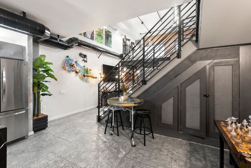 More Photos Of 302-390 11th Ave, San Diego Apartments For Sale