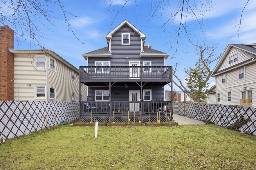 More Photos Of 96 Coale Ave, Staten Island Multifamily For Sale