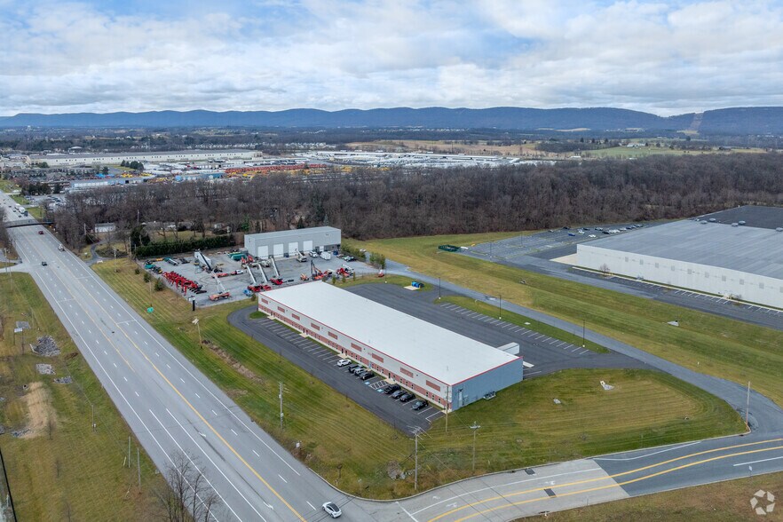 More Photos Of 7086 Carlisle Pike, Carlisle Warehouse For Lease
