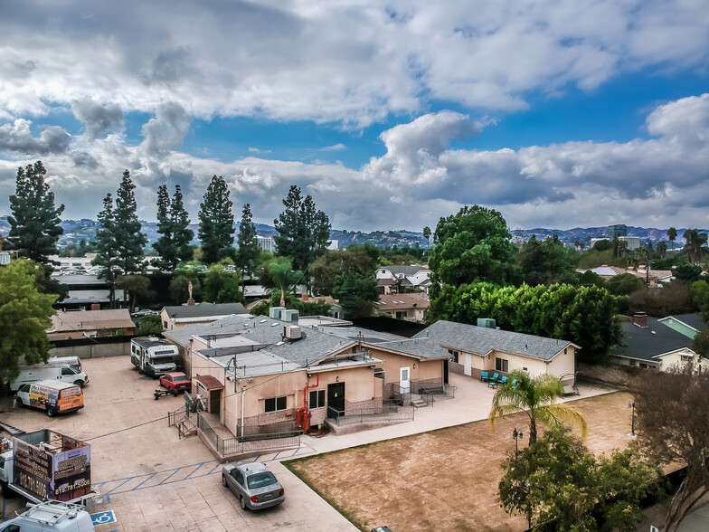 Primary Photo Of 14520 Hesby St, Sherman Oaks Assisted Living For Lease