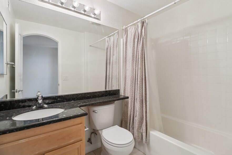 More Photos Of 1501 India St, San Diego Apartments For Sale