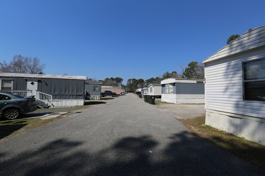 More Photos Of 306 Sundial Ln, Ladson Manufactured Housing Mobile Home Park For Sale