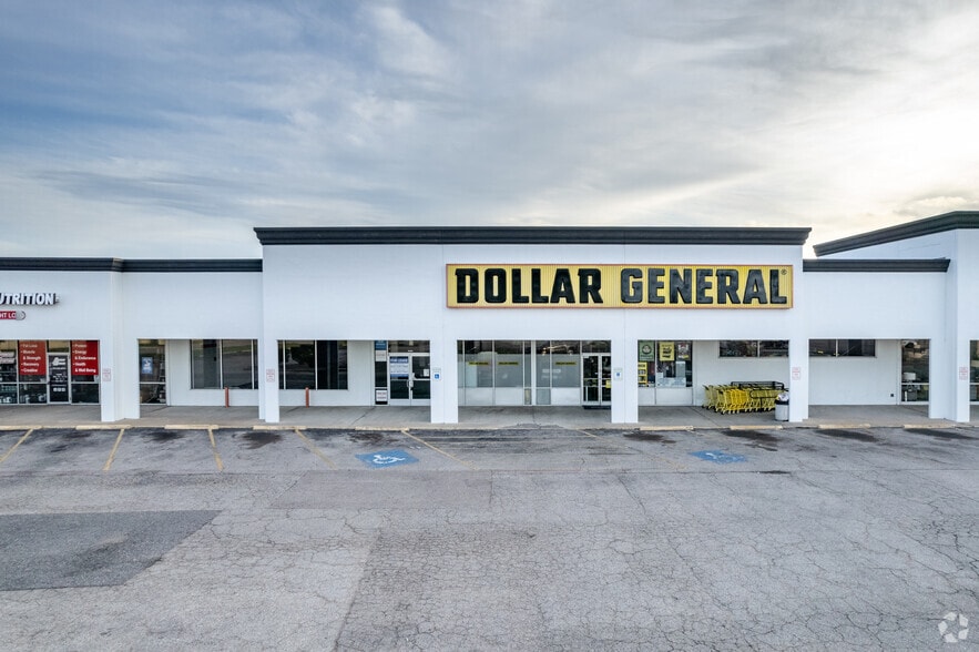 More Photos Of 120 Circle Way St, Lake Jackson Unknown For Lease