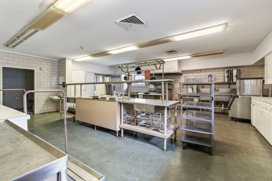 More Photos Of 3511 Linkwood Dr, Houston Religious Facility For Sale