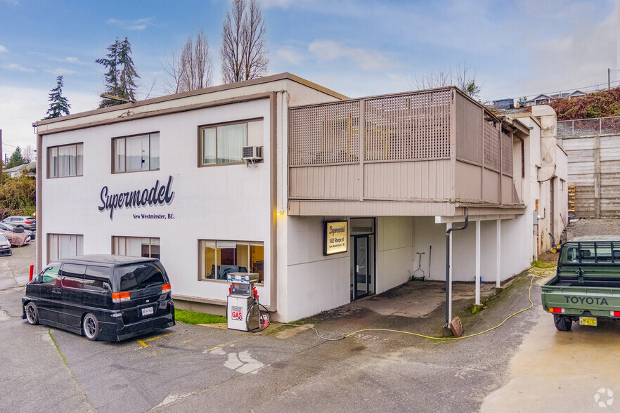 Primary Photo Of 1505 Stewardson Way, New Westminster Flex For Sale