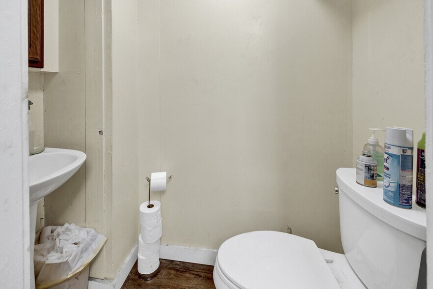 More Photos Of 8328 FM 2673, Canyon Lake Auto Repair For Sale