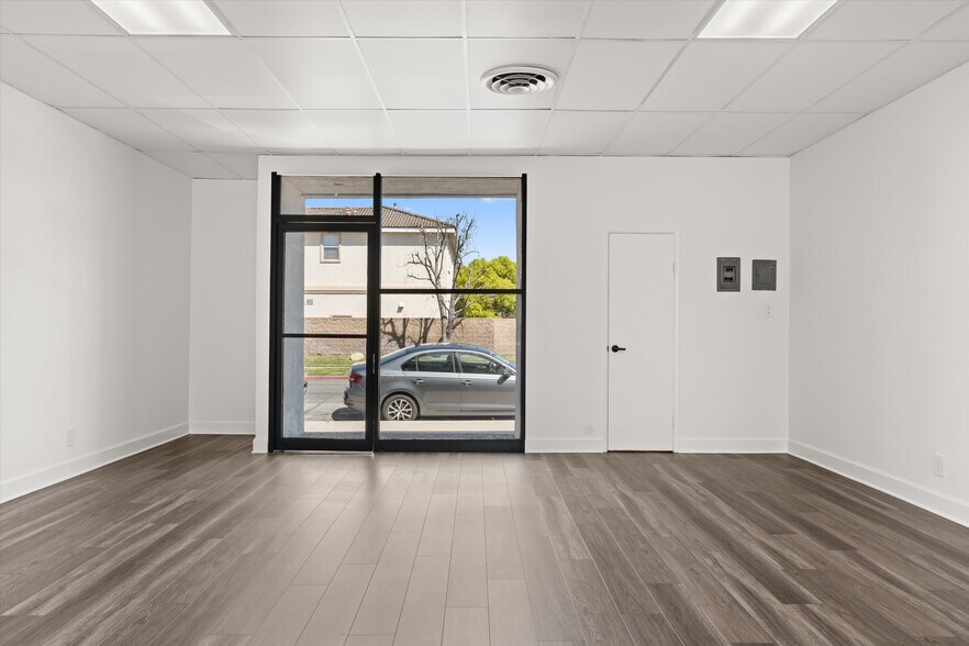 More Photos Of 6161 Lincoln Ave, Buena Park Storefront For Lease