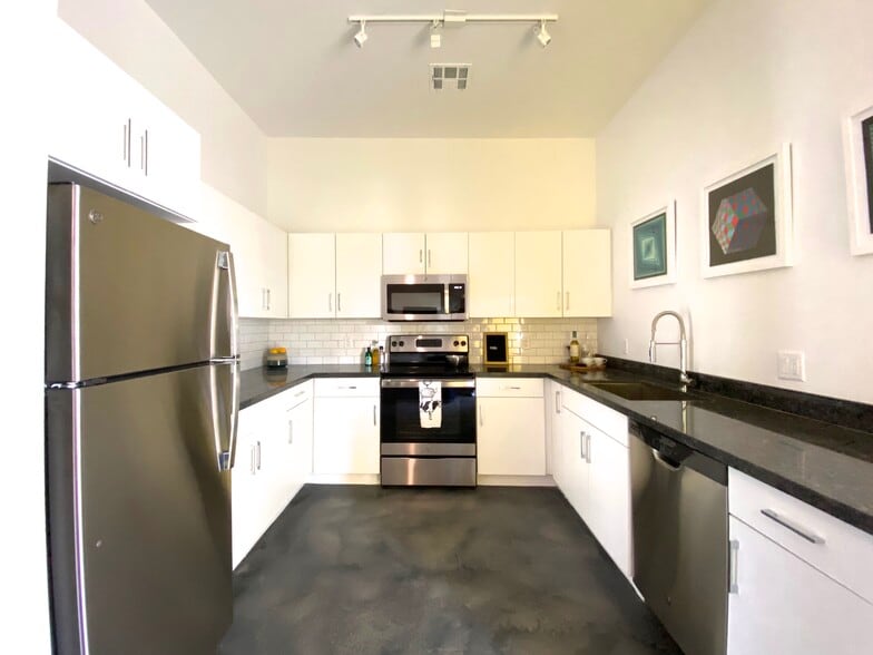 More Photos Of 3625 N 16th St, Phoenix Apartments For Sale