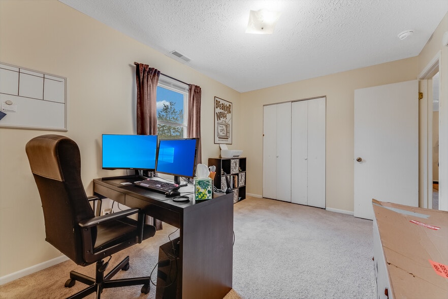 More Photos Of 940 Stewart St, Morgantown Apartments For Sale