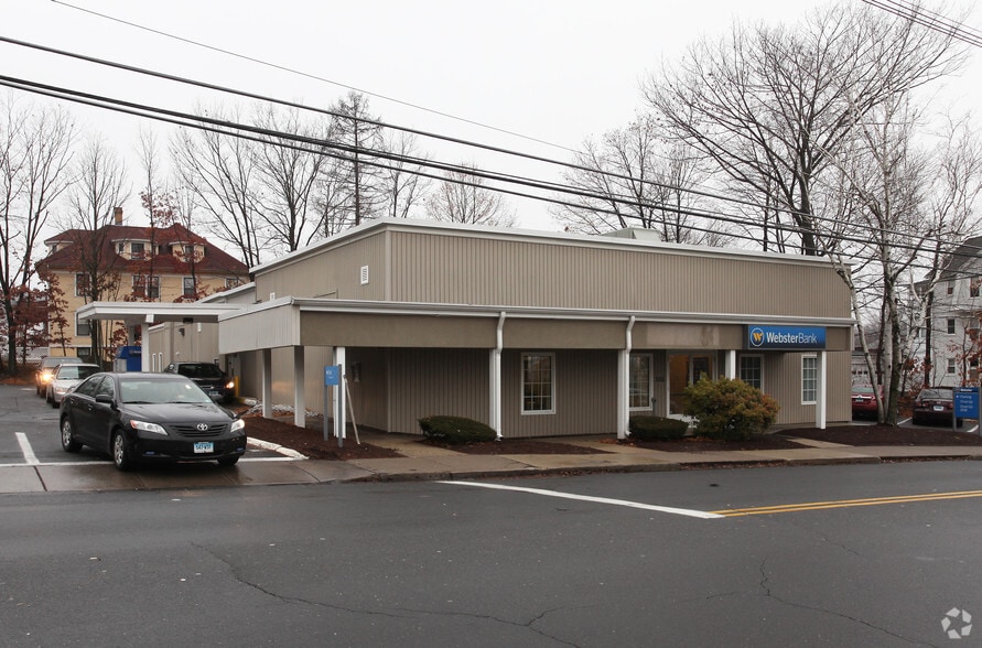 More Photos Of 326 Highland Ave, Waterbury Medical For Sale