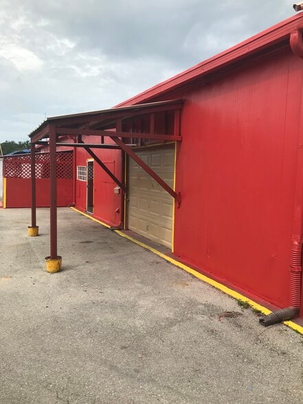 More Photos Of 270-272 Beth Stacey Blvd, Lehigh Acres Warehouse For Sale