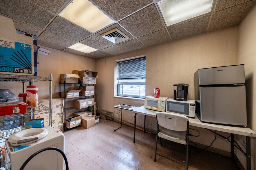 More Photos Of 714 Braddock View Dr, Mount Braddock Warehouse For Sale