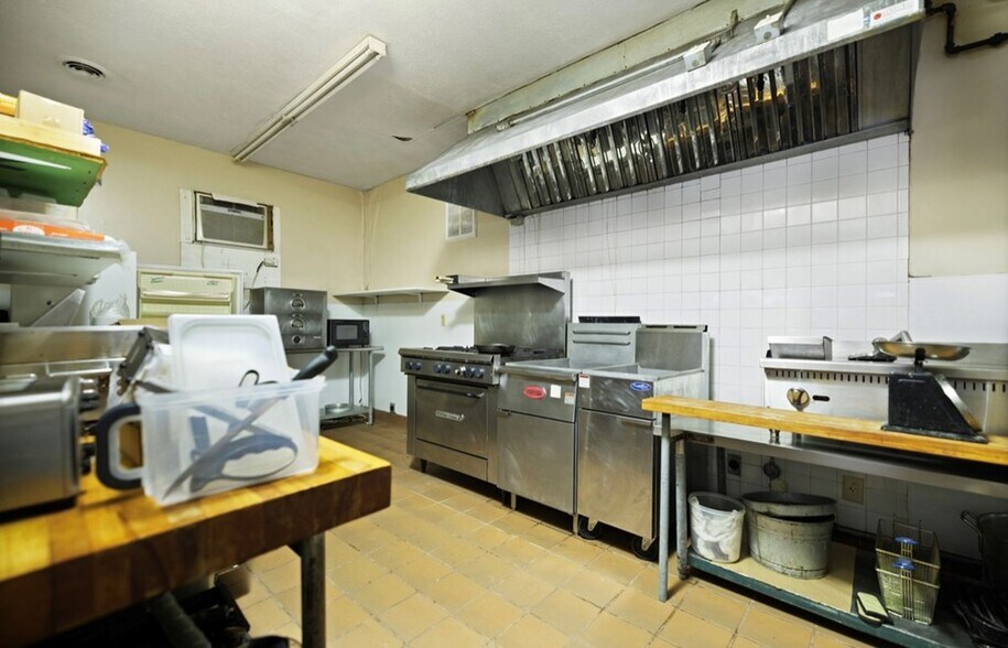 More Photos Of 8649 KY Highway 7, Viper Service Station For Sale