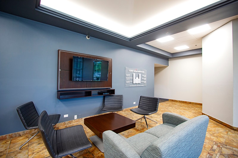 More Photos Of 1200 Internationale Pky, Woodridge Office For Lease