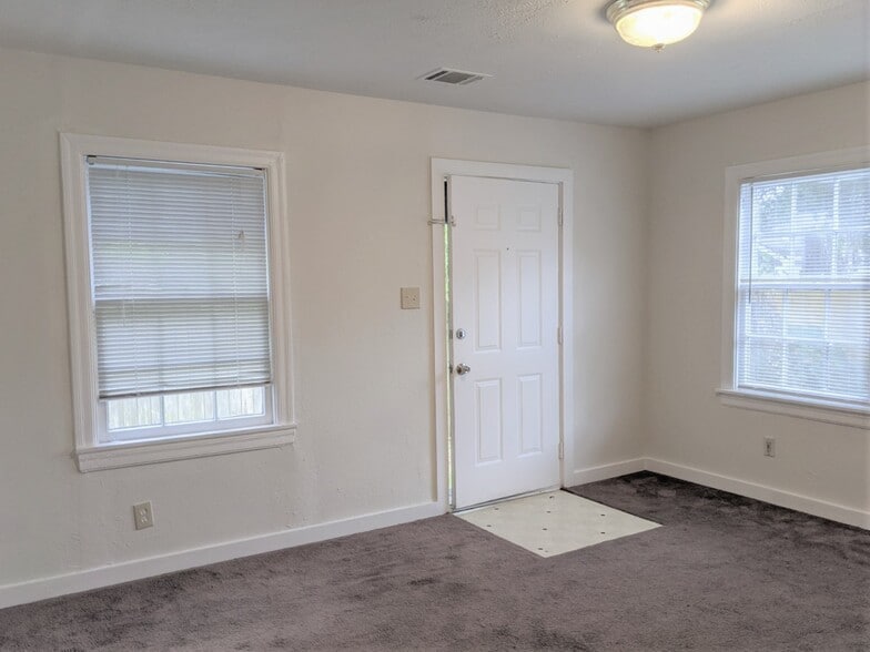 More Photos Of 704 E 22nd St, Houston Apartments For Sale