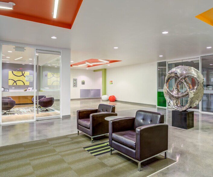 More Photos Of 1322 Space Park Dr, Houston Office For Lease